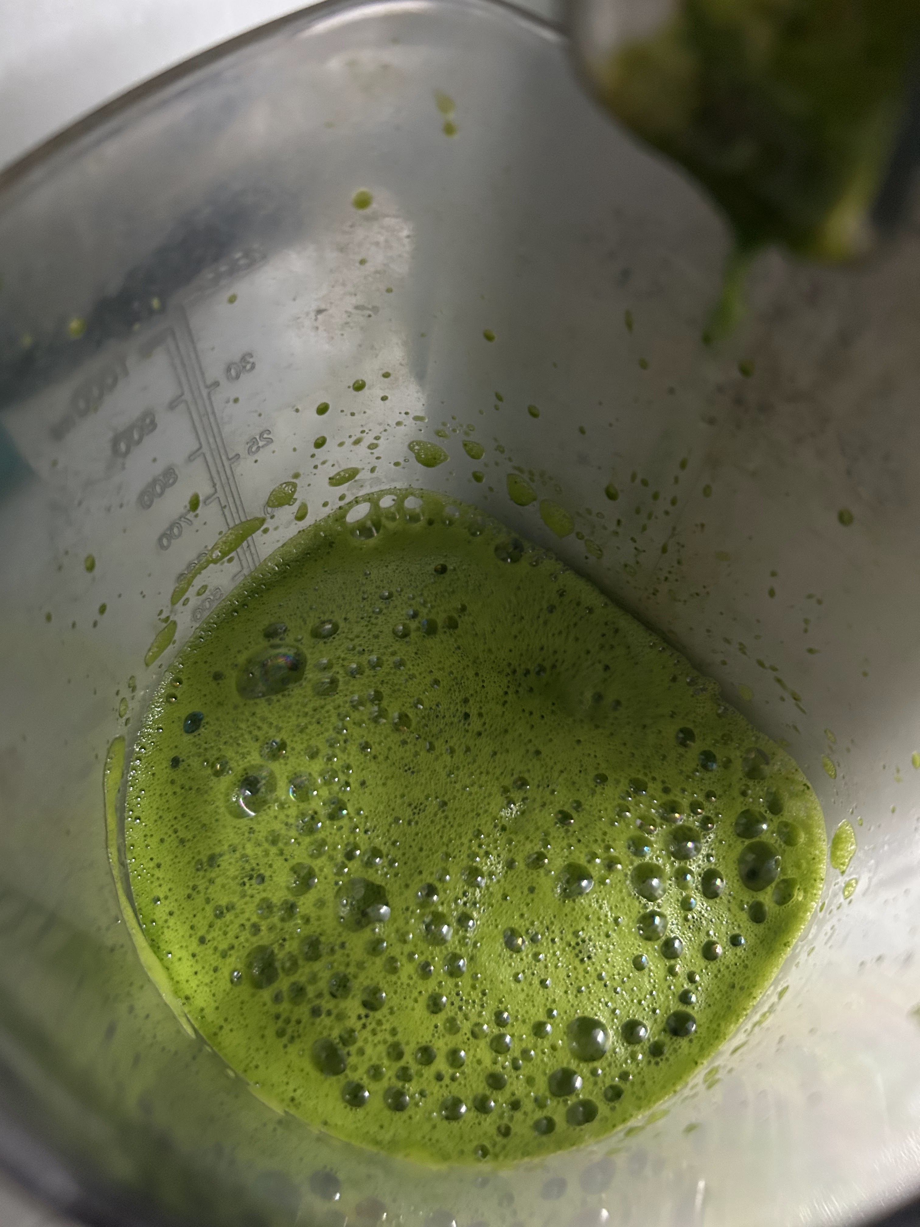 Pure extracted intense green tonic